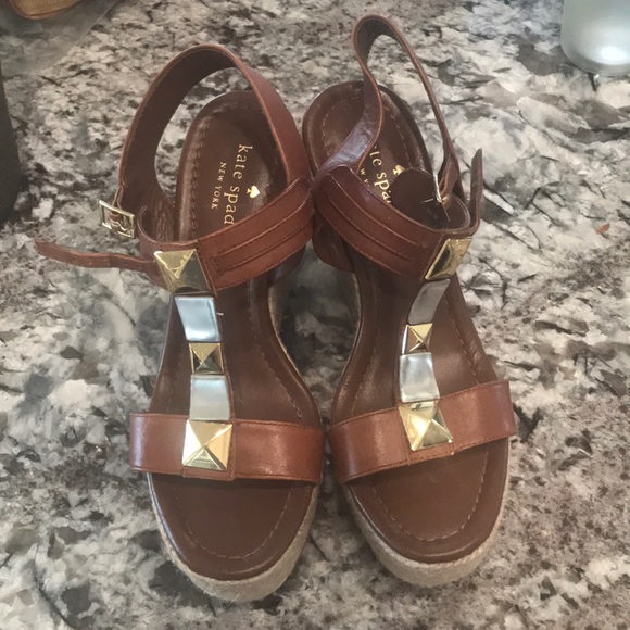 COPY - Kate Spade Tan wedge - Picture 2 of 4